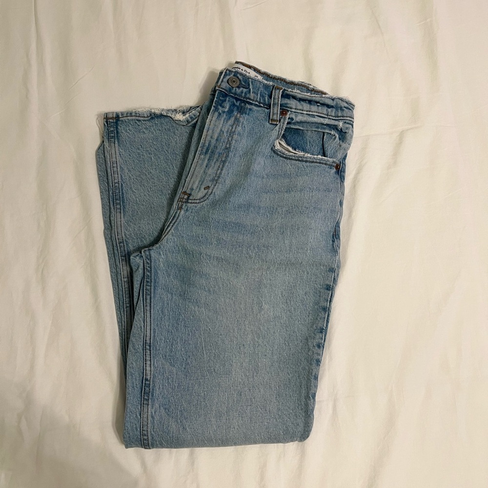 Abercrombie & Fitch 90s Straight Ultra High Rise Jeans